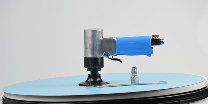 Wartung und Betrieb der Luftpoliermaschine